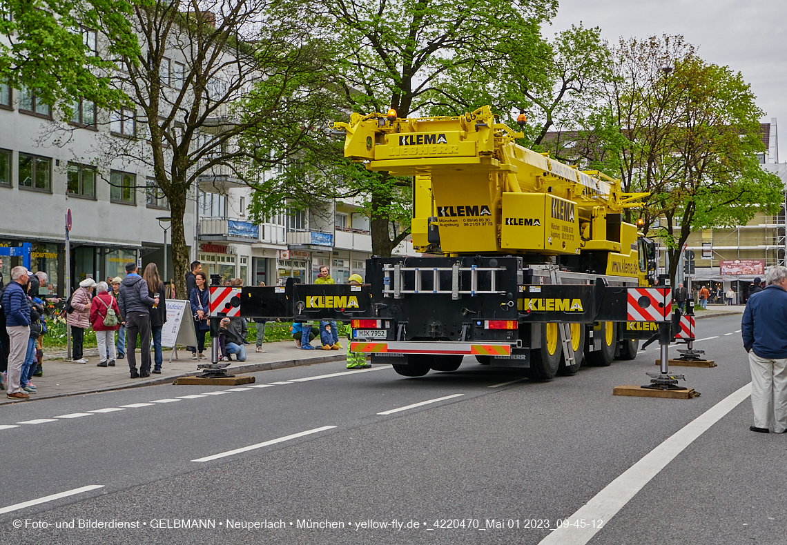 01.05.2023 - Maibaumaufstellung in Berg am Laim